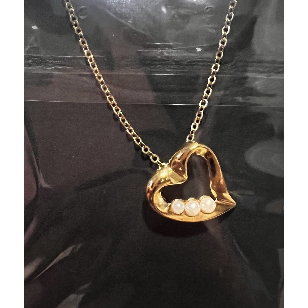 AVON Gold Tone Open Heart Pendant Necklace W/ Pearls Vintage 20" Chain